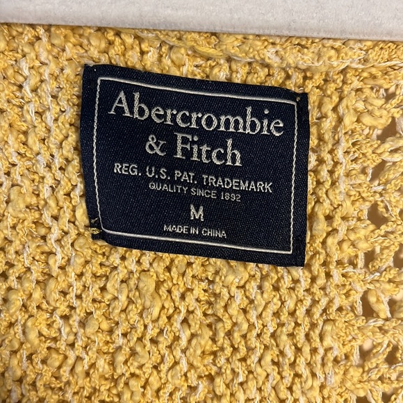 Abercrombie & Fitch Yellow Crochet Long Sleeved V-Neck Sweater, Size Medium - Picture 3 of 7